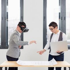 Обложка курса 'Технологии виртуальной и дополненной реальности (VR/AR) в бизнесе и управлении'