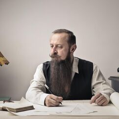 Обложка курса 'Биография и творчество русских писателей XIX-XX веков'