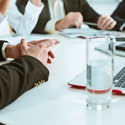 Обложка курса 'Корпоративное управление: стратегии развития и формирование репутации бизнеса'