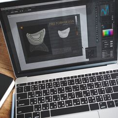 Обложка курса 'Создание 3D-персонажей в DAZ 3D и монтаж видеороликов в Adobe Premiere Pro'