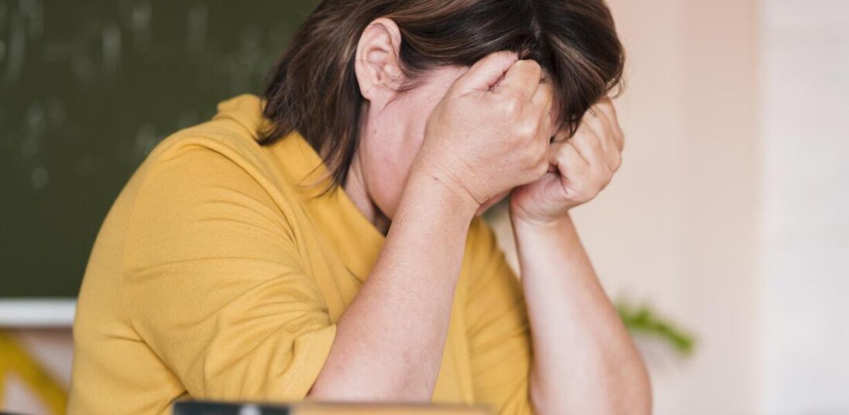 В России обсуждают жёсткие санкции за унижение учителей 