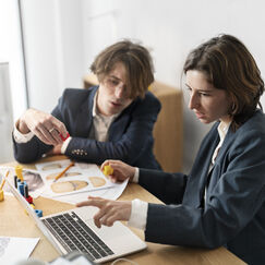 Обложка курса 'Психология потребительского поведения: ключ к эффективному управлению розничным бизнесом'