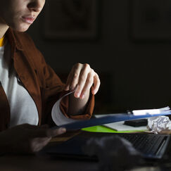 Обложка курса 'Психология и профайлинг: современные методы и техники в криминалистике'