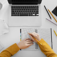 Обложка курса 'Совершенствование профессиональных компетенций учителей истории Казахстана'