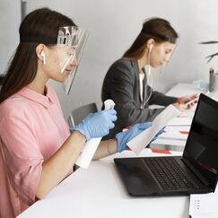 Обложка курса 'Проектная деятельность, деловая этика и научные исследования в выставочной сфере'