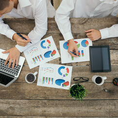 Обложка курса 'Маркетинг услуг: стратегии продвижения и анализ эффективности'