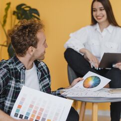 Обложка курса 'Создание рекламных материалов: основы дизайна и психологии рекламы'