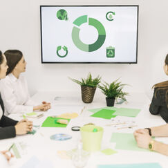 Обложка курса 'Цифровые компетенции и навыки: работа с презентациями'