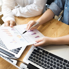 Обложка курса 'Создание и продвижение сайтов для достижения максимальных результатов'