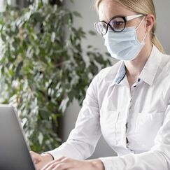 Обложка курса 'Информационные технологии в науке и бизнесе: от концепции до реализации'