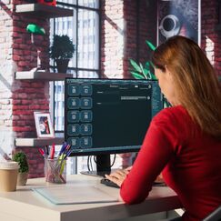 Обложка курса 'Основы программирования и мультимедиа: от структуры ПО до создания проектов'