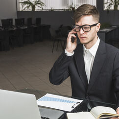 Обложка курса 'Менеджер по связям с общественностью: подготовка и проведение маркетингового исследования'