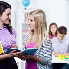 Обложка курса 'Аккредитация программ образовательных организаций начального общего, основного общего и среднего общего образования'