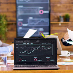 Обложка курса 'Жизненный цикл продукта и методология управления проектами'