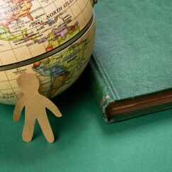 Обложка курса 'Особенности подготовки к проведению ВПР в рамках мониторинга качества образования обучающихся по учебному предмету «Обществознание» в условиях реализации ФГОС ООО'