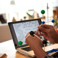 Обложка курса 'Информационные технологии в деятельности учителя физики'