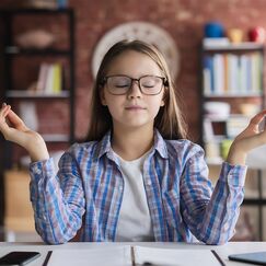 Обложка курса 'Психолого-педагогические аспекты развития мотивации учебной деятельности на уроках по русскому языку у младших школьников в рамках реализации ФГОС НОО'