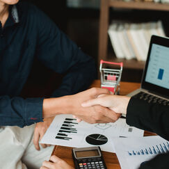 Обложка курса 'Организация и управление процессом по предоставлению услуг по кредитному брокериджу'