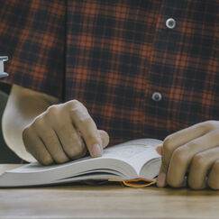 Обложка курса 'Готовимся к ЕГЭ по литературе'