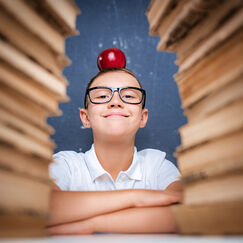 Обложка курса 'Формирование социальной ответственности и гармоничного развития личности учеников на уроках'