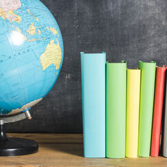 Обложка курса 'Основы политической науки'