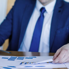 Обложка курса 'Финансы: управление структурой капитала'