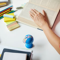 Обложка курса 'Русский язык как иностранный: теория и методика преподавания в образовательной организации'