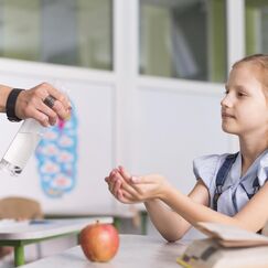 Обложка курса 'Укрепление здоровья детей дошкольного возраста как ценностный приоритет воспитательно-образовательной работы ДОО'