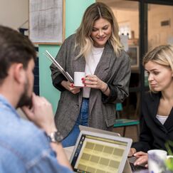 Обложка курса 'Маркетинг в организации как средство привлечения новых клиентов'