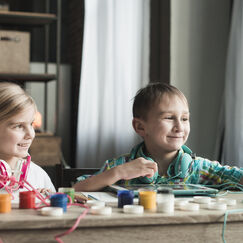 Обложка курса 'Современные методы организации детской игры в ДОУ'