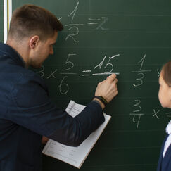 Обложка курса 'Методика обучения математике в основной и средней школе в условиях реализации ФГОС ОО'