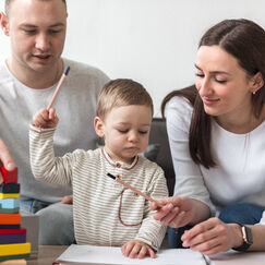 Обложка курса 'Развитие и воспитание дошкольника: ключевые аспекты'