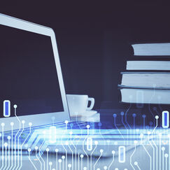 Обложка курса 'Основы образовательной политики и информатики'