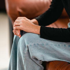 Обложка курса 'Прощение и трансформация: освобождение от родовых программ и травм'