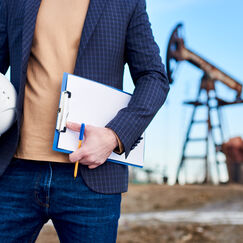 Обложка курса 'Основы нефтегазового дела'