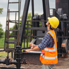 Обложка курса 'Обеспечение безопасности и эффективной эксплуатации нефтяных и газовых скважин'