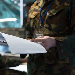 Обложка курса 'Нормативно-правовое регулирование и меры противодействия террористическим угрозам'