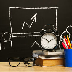 Обложка курса 'Национальная система учительского роста: путь к эффективности'