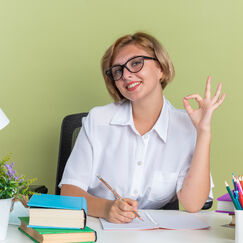 Обложка курса 'Профессиональное развитие педагога: успехи и карьера в образовании'