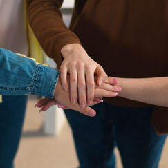 Обложка курса 'Волонтерство: сущность, мотивация, и воспитание'