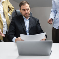 Обложка курса 'Корпоративный этикет и антикризисное управление репутацией компании'