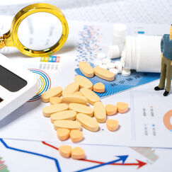 Обложка курса 'Основные вопросы организации, экономики и управления фармацевтической деятельностью'