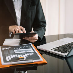 Обложка курса 'Финансовое управление корпорацией'