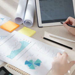 Обложка курса 'Конкурентный анализ: методы и инструменты'