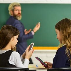 Обложка курса 'Современные подходы к воспитанию в школе'