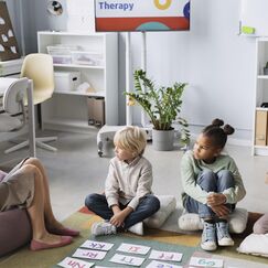 Обложка курса 'Психологическая готовность и адаптация младших школьников'