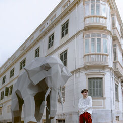 Обложка курса 'Поэтика архитектуры: Ишигами, Малевич и путь к творческим решениям'