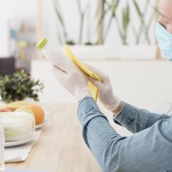 Обложка курса 'Основы санитарии и гигиены в общественном питании'