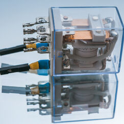 Обложка курса 'Электрические машины переменного тока: принципы работы и конструкция'