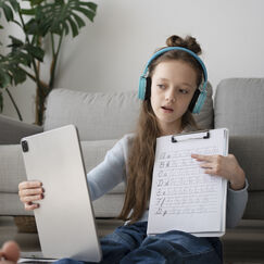 Обложка курса 'Диагностика дислексии и других нарушений речи и письма у детей'